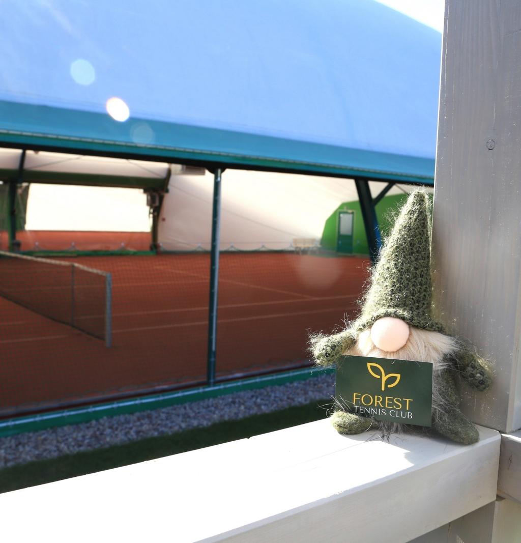 Forest Tennis Club — kort Tenis w Bobrowiec