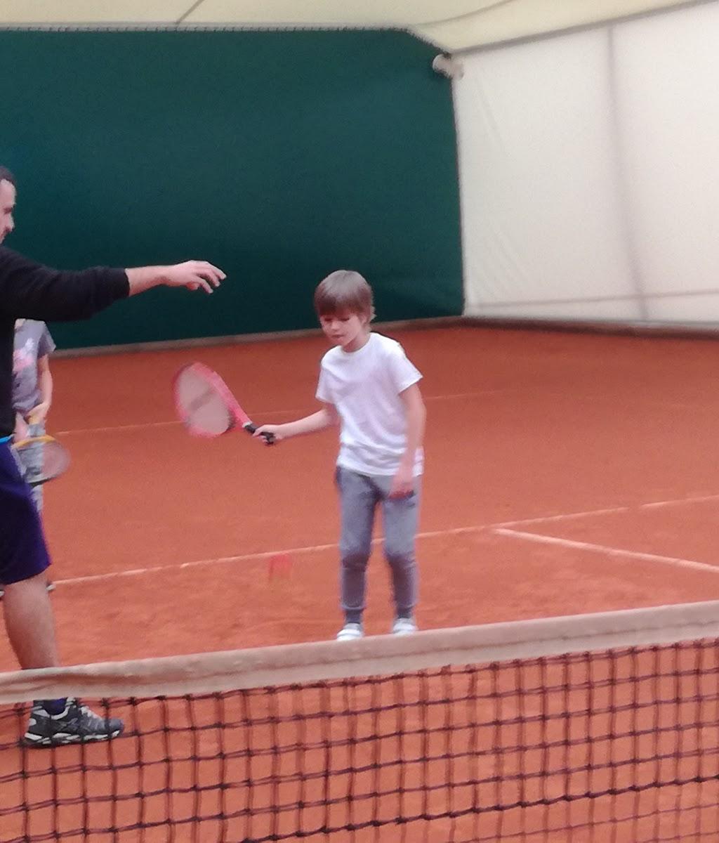 Frajda Łomianki — kort Tenis w Łomianki