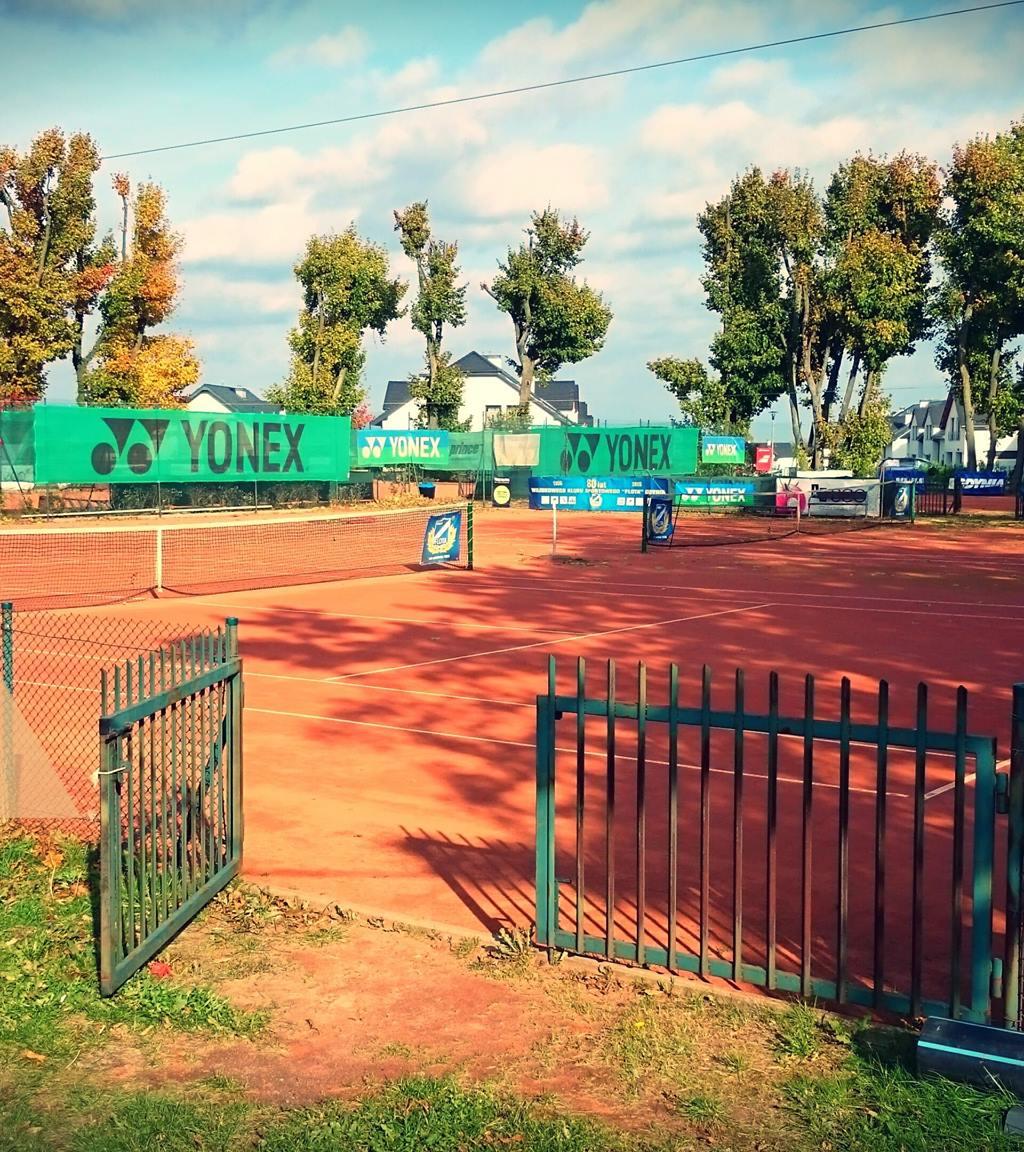 Jaworowy Klub Sportowy — kort w Suchym Dworze