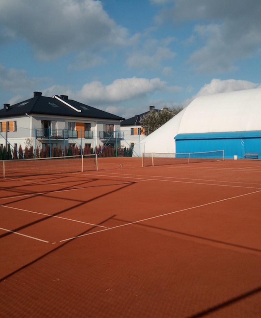 Klub Miedzeszyn — kort Tenis w Warszawie