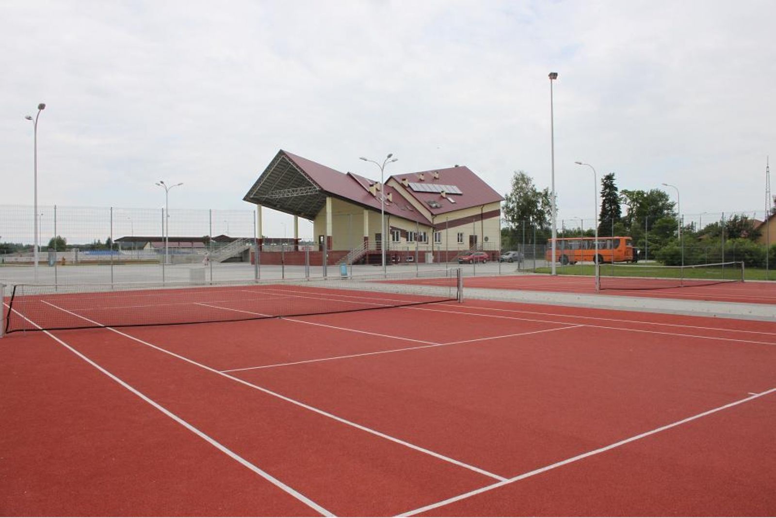 Korty Ożarów — zdjęcie kortu