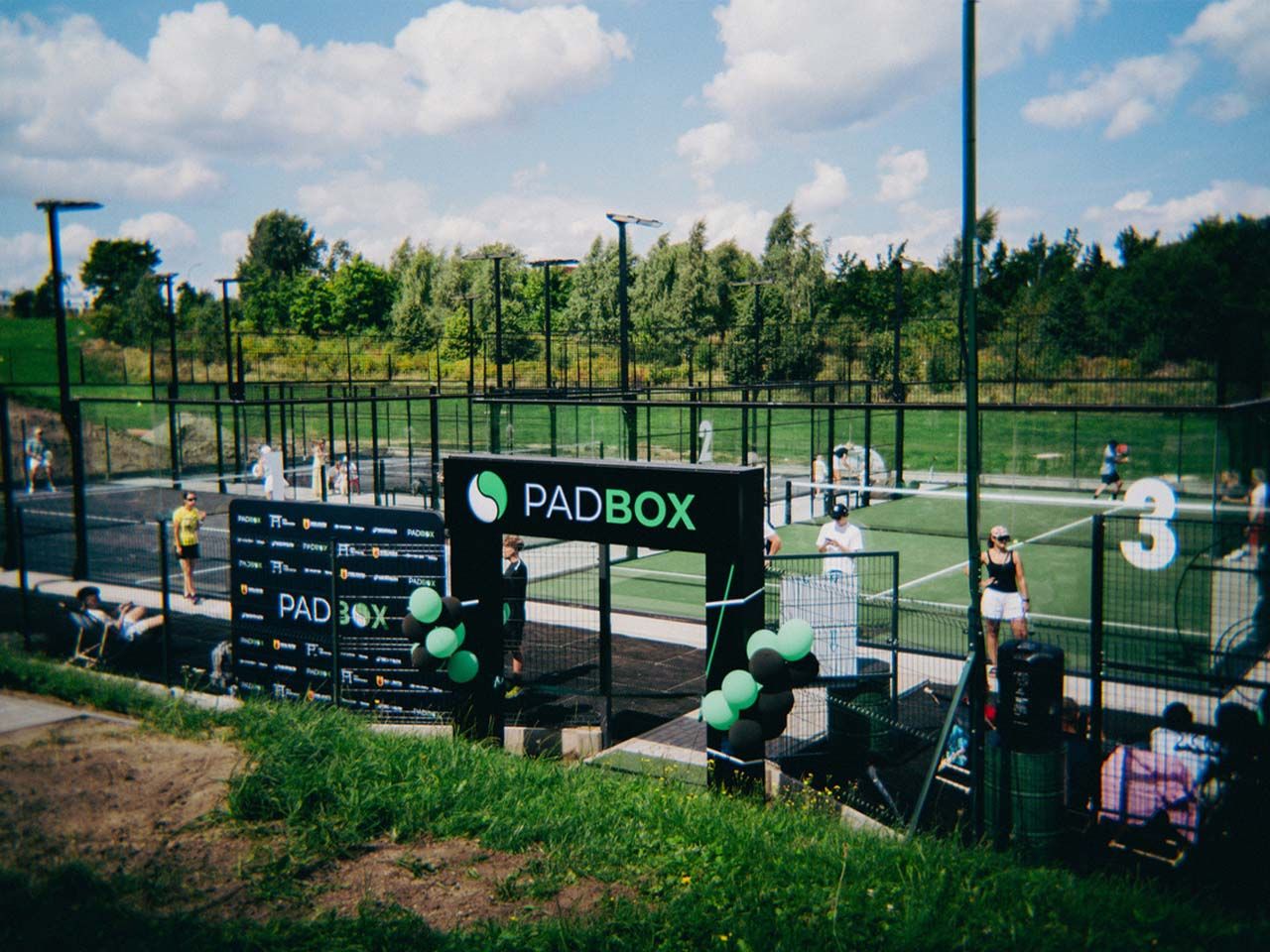 PADBOX KARTUSKA — zdjęcie kortu