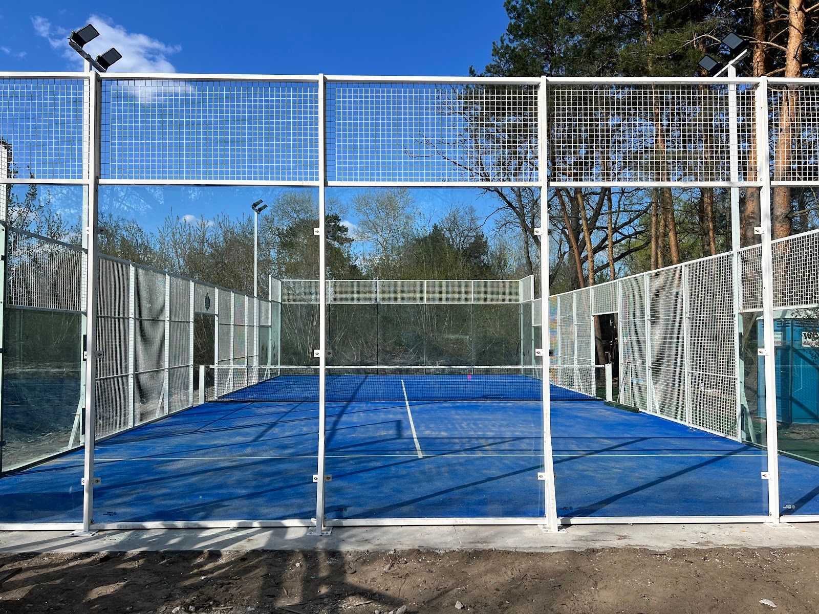 Tenis w Rybienku Leśnym — zdjęcie kortu