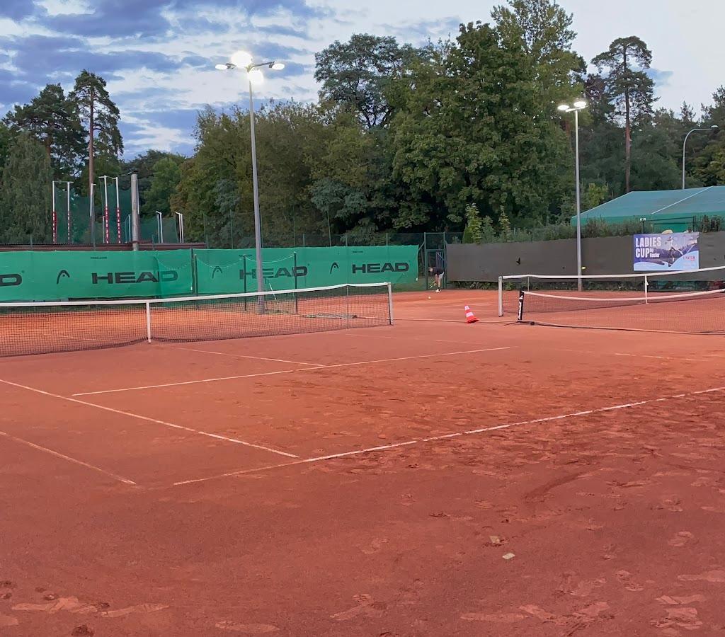 Centrum Tenisowe Zwierzyniec — kort Tenis w Białymstoku
