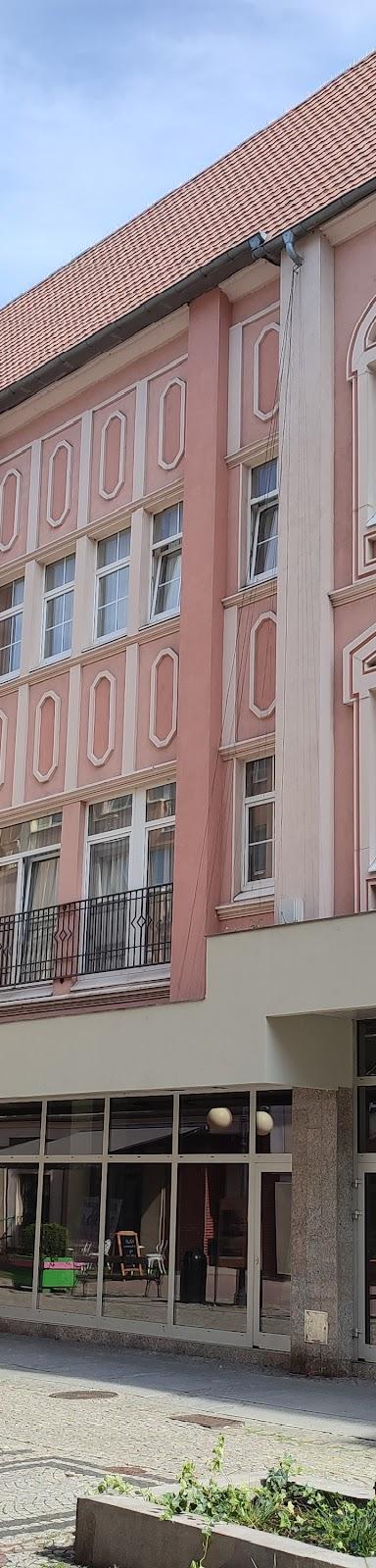 Kort Gwarna — obiekt sportowy, Legnica