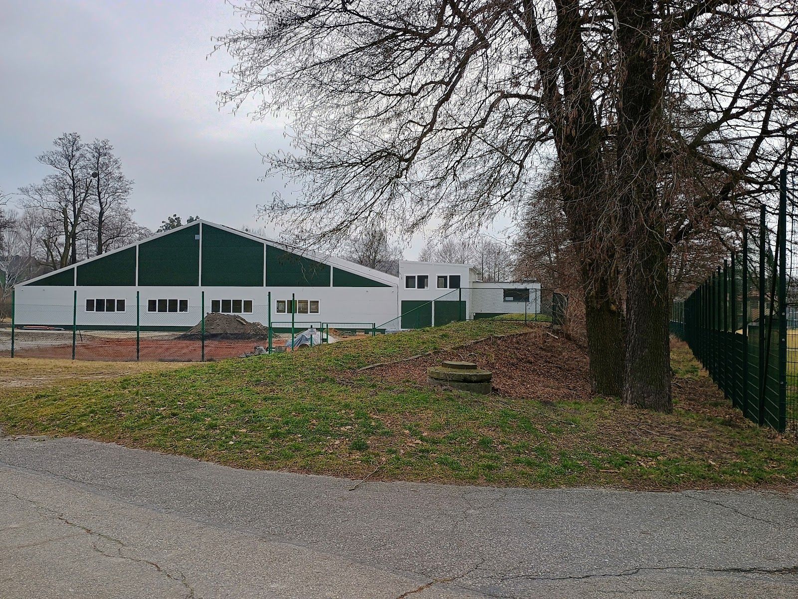 T CLUB RYBNIK — zdjęcie kortu