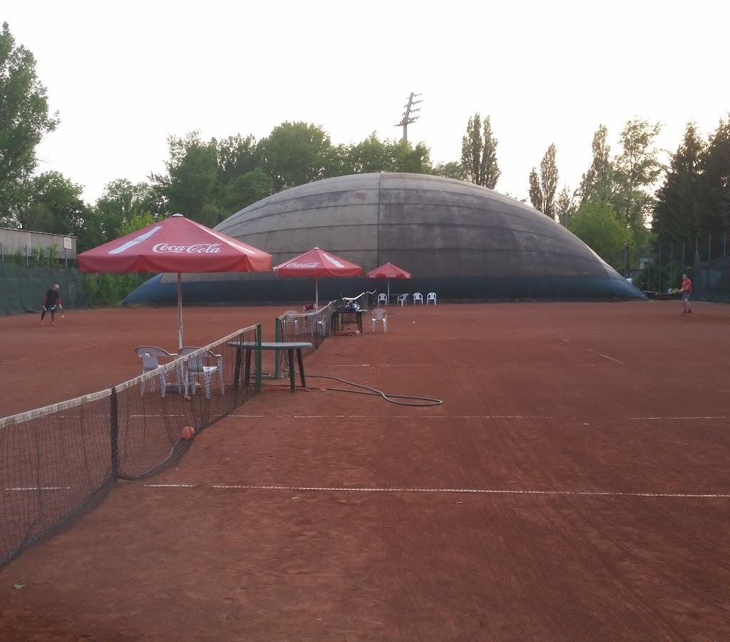 Krakowska Szkoła Tenisa TENIS24 — kort Tenis w Krakowie